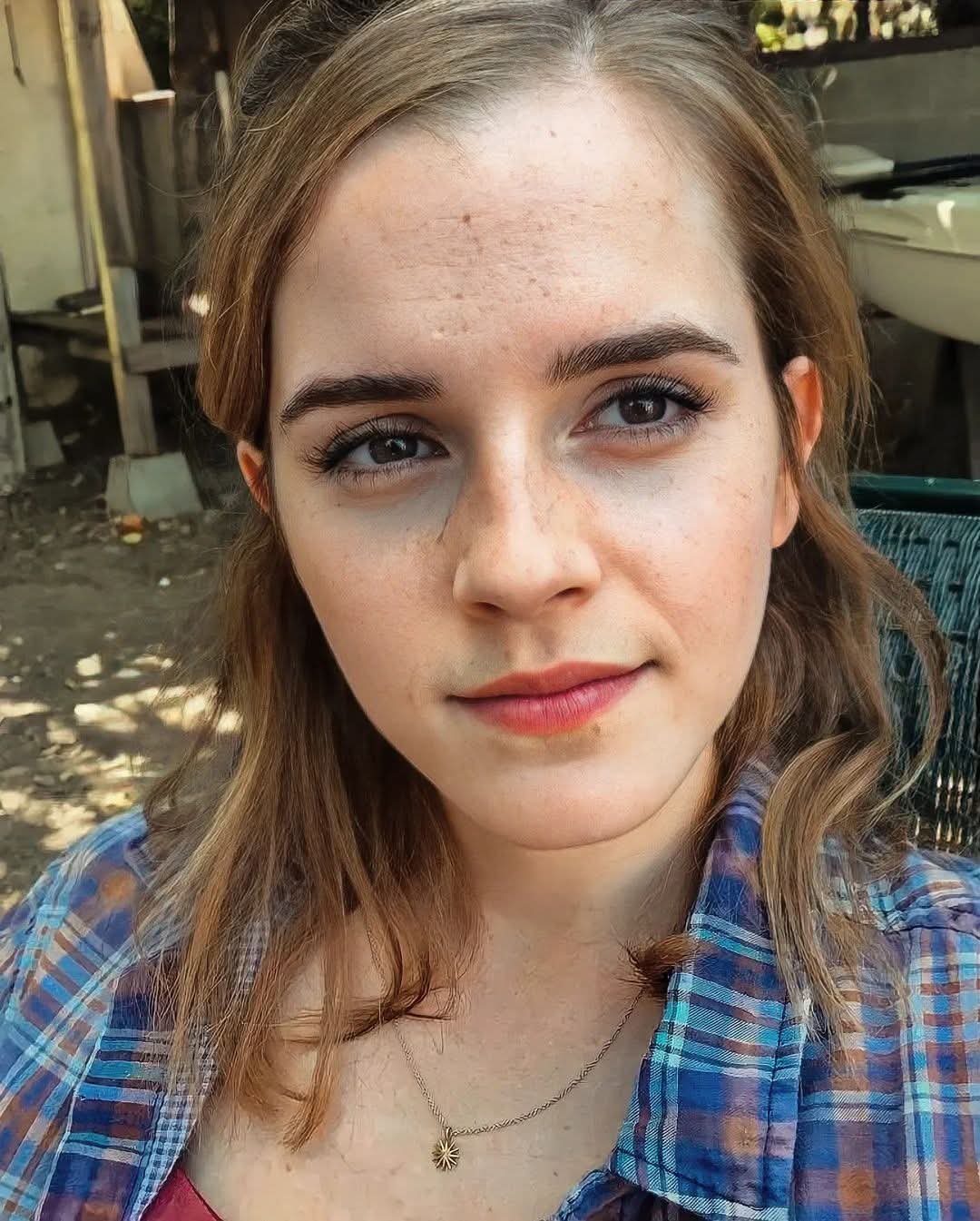 8kNZEoPD Emma Watson 09.jpg